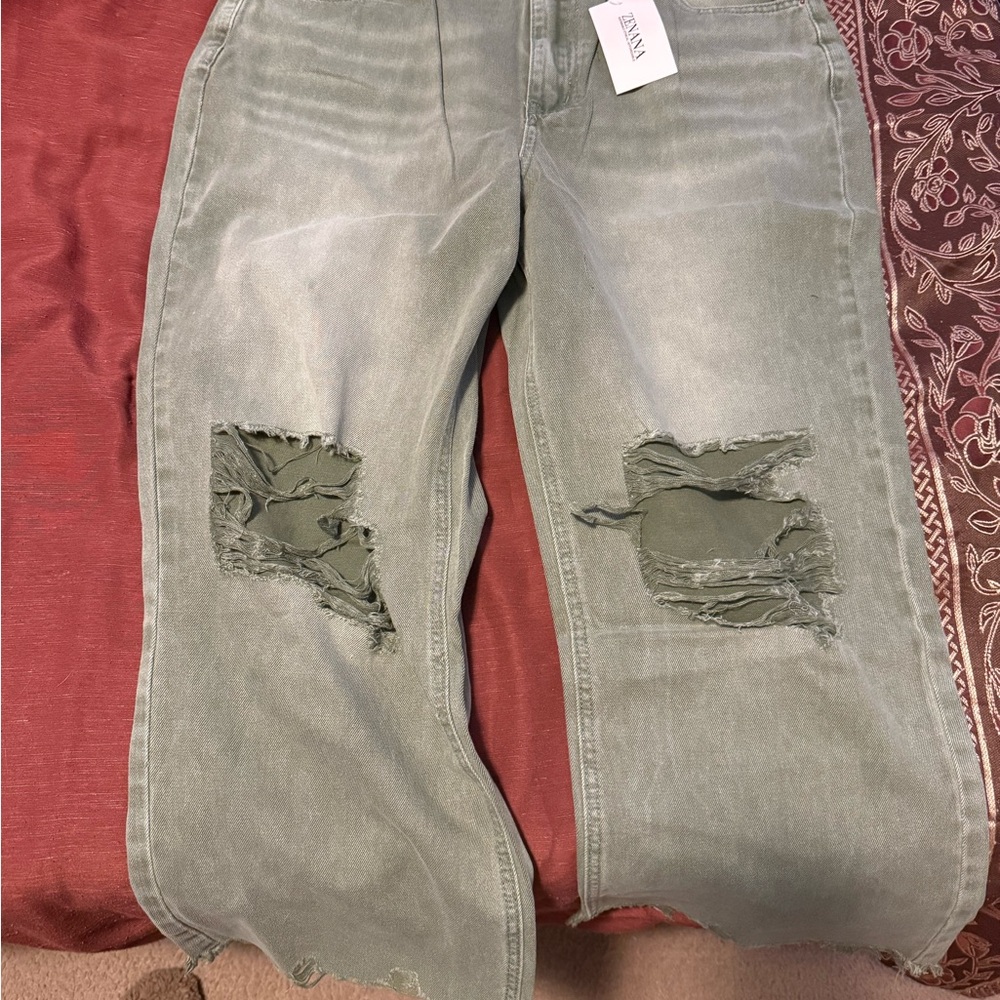 Zenana Outfitters Distressed Sage Jeans